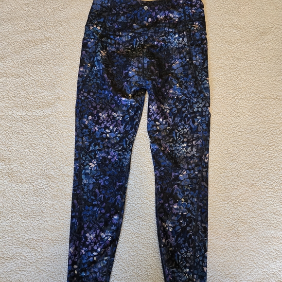 ❤️‍🔥❤️‍🔥❤️‍🔥RBX Women's Floral Blu Leggings - Picture 2 of 3